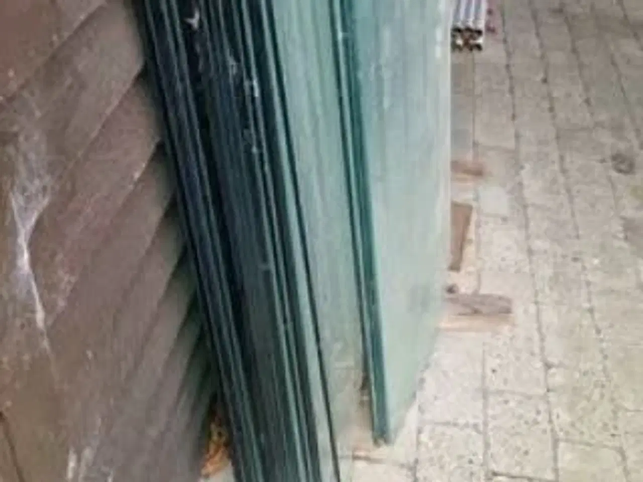 Billede 5 - Sikkerhedsglas til evt. terrasse afskærmning 
