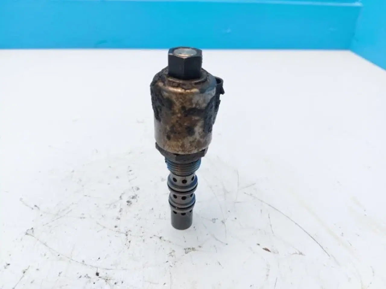 Billede 4 - New Holland / Case Elektrisk Ventil 5168054