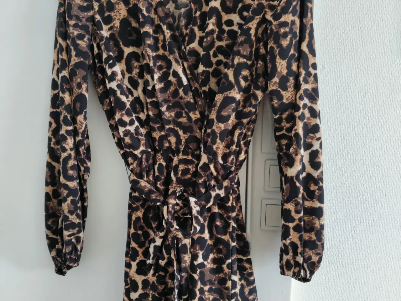 Billede 2 - Sommerkjole Leopard, Bubbleroom