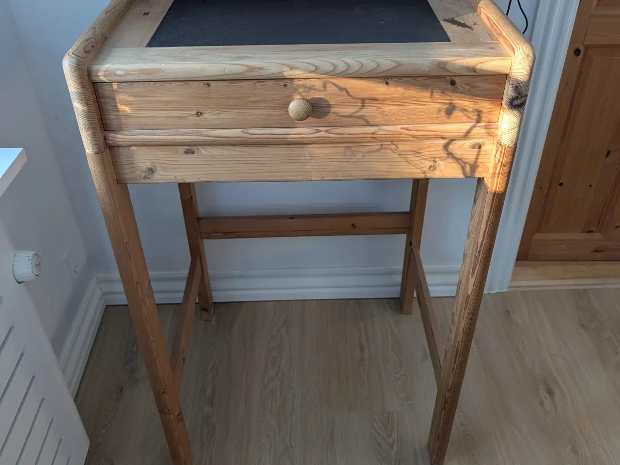 Billede 2 - Skrivepult 