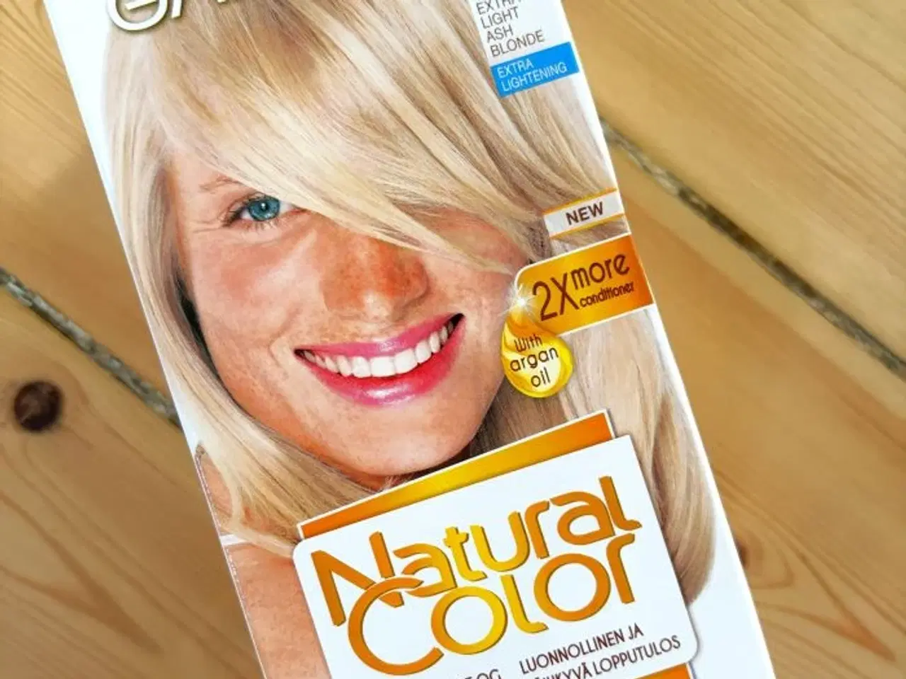 Billede 3 - Garnier Natural Color - Hårfarve, ekstra lysnende