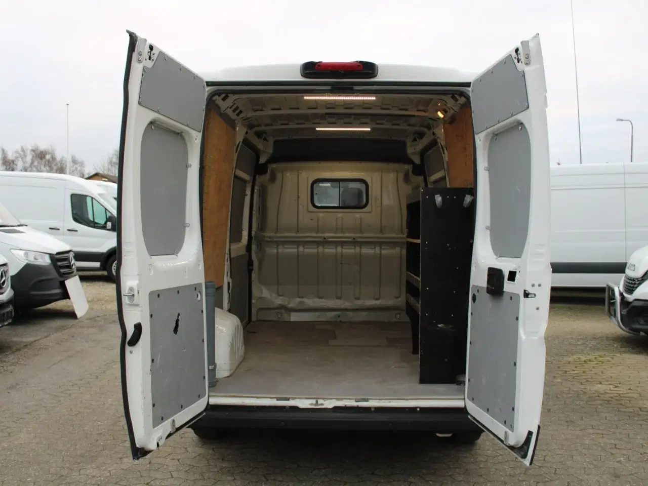 Billede 11 - Peugeot Boxer 335 2,2 BlueHDi 165 L2H2 Premium