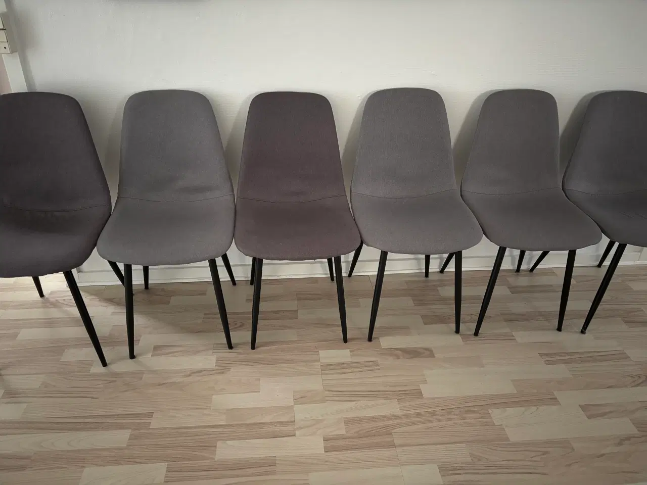 Billede 1 - Mørkegrå spisebordsstole sælges