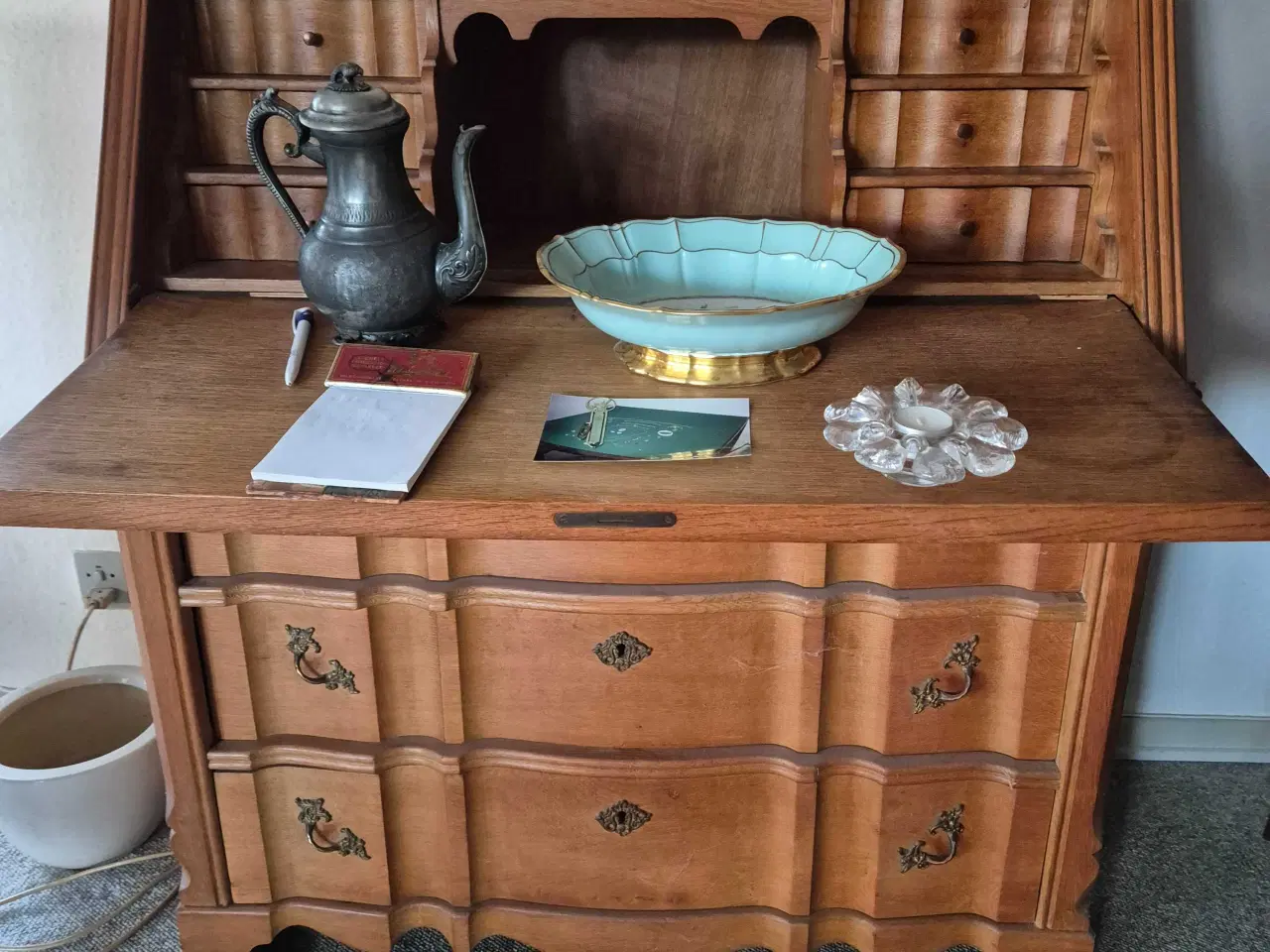 Billede 3 - Afsyrede egetræsmøbler