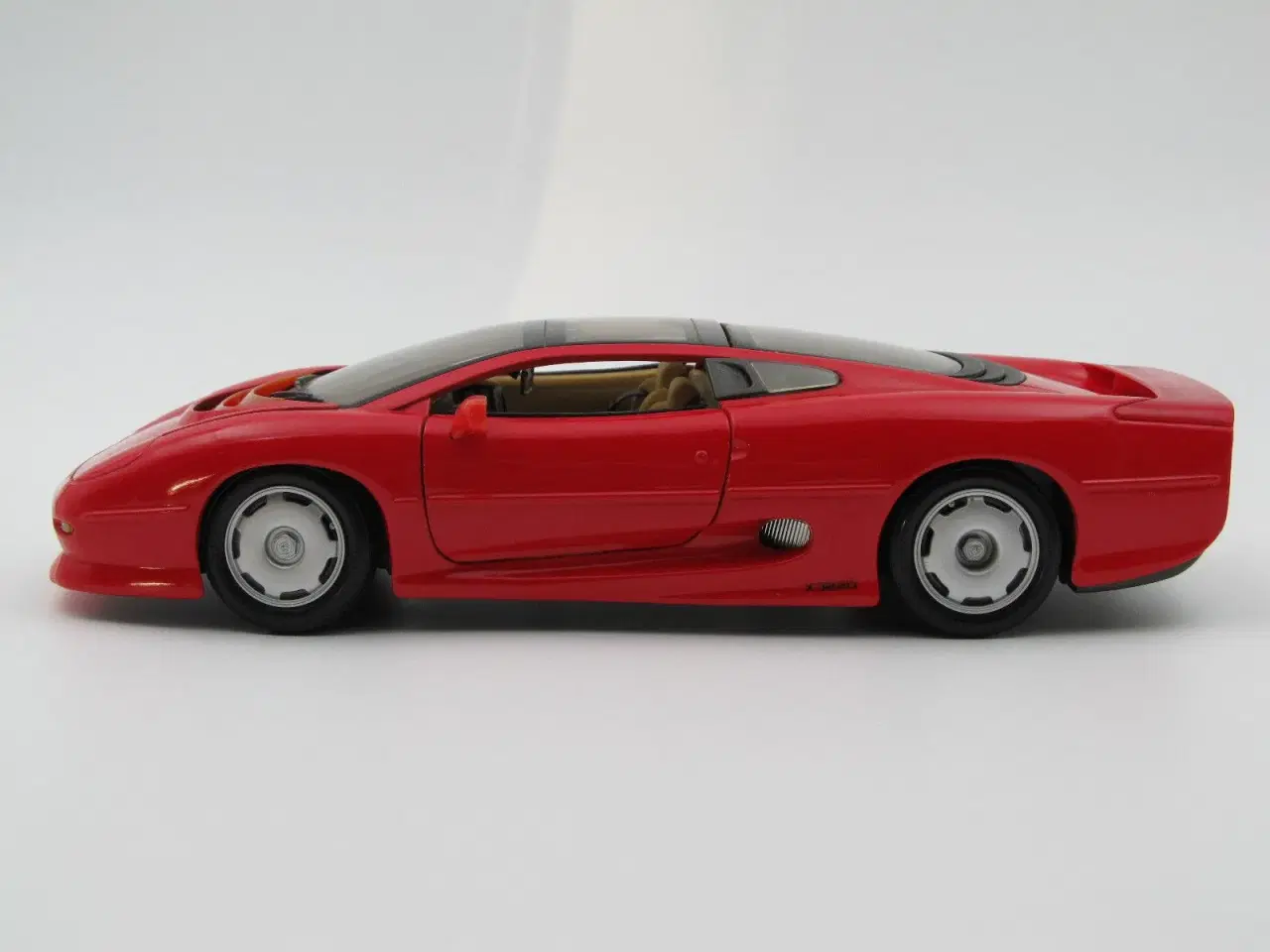 Billede 2 - 1992 Jaguar XJ220 - 1:18