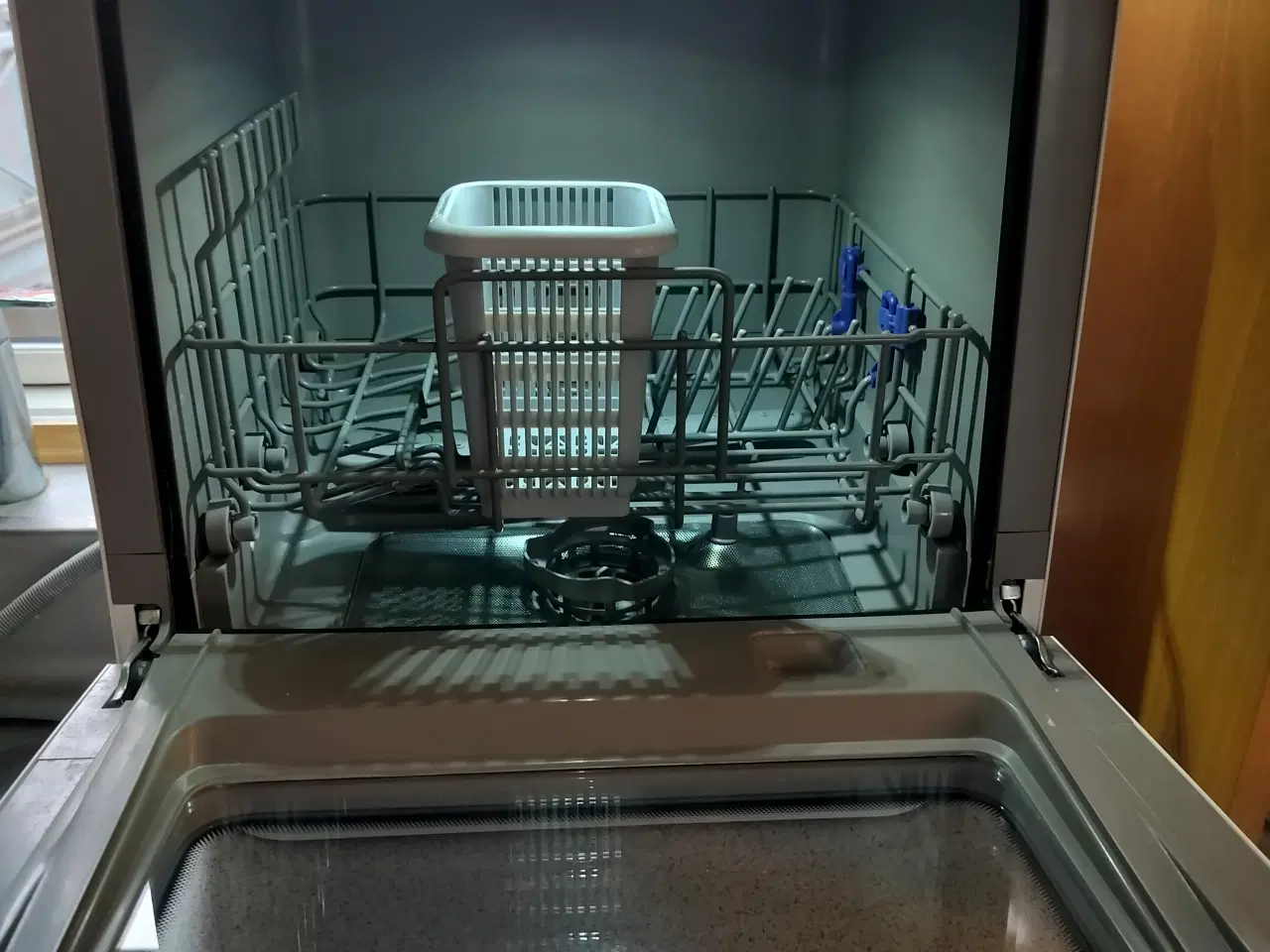 Billede 2 - Bordopvaskemaskine fra Logik