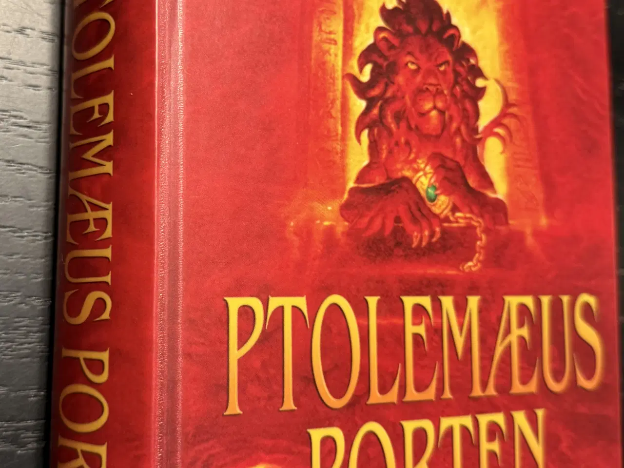 Billede 1 - Ptolemæus Porten den tredje del af Bartimæus 