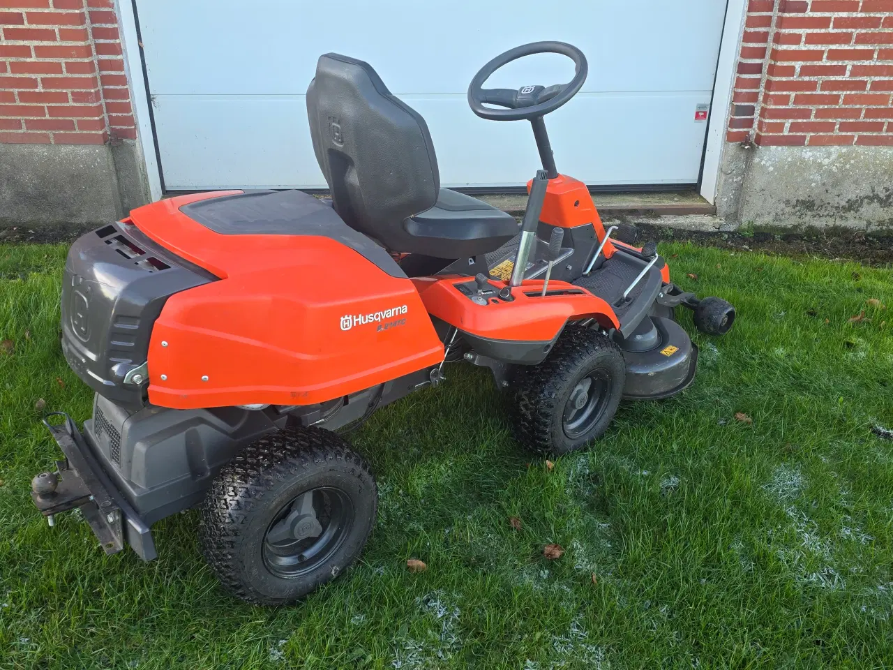 Billede 2 - Husqvarna r214tc årg 2022