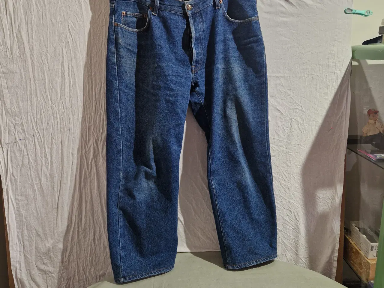 Billede 2 - Marlboro Classics blå jeans, størrelse W38/L32