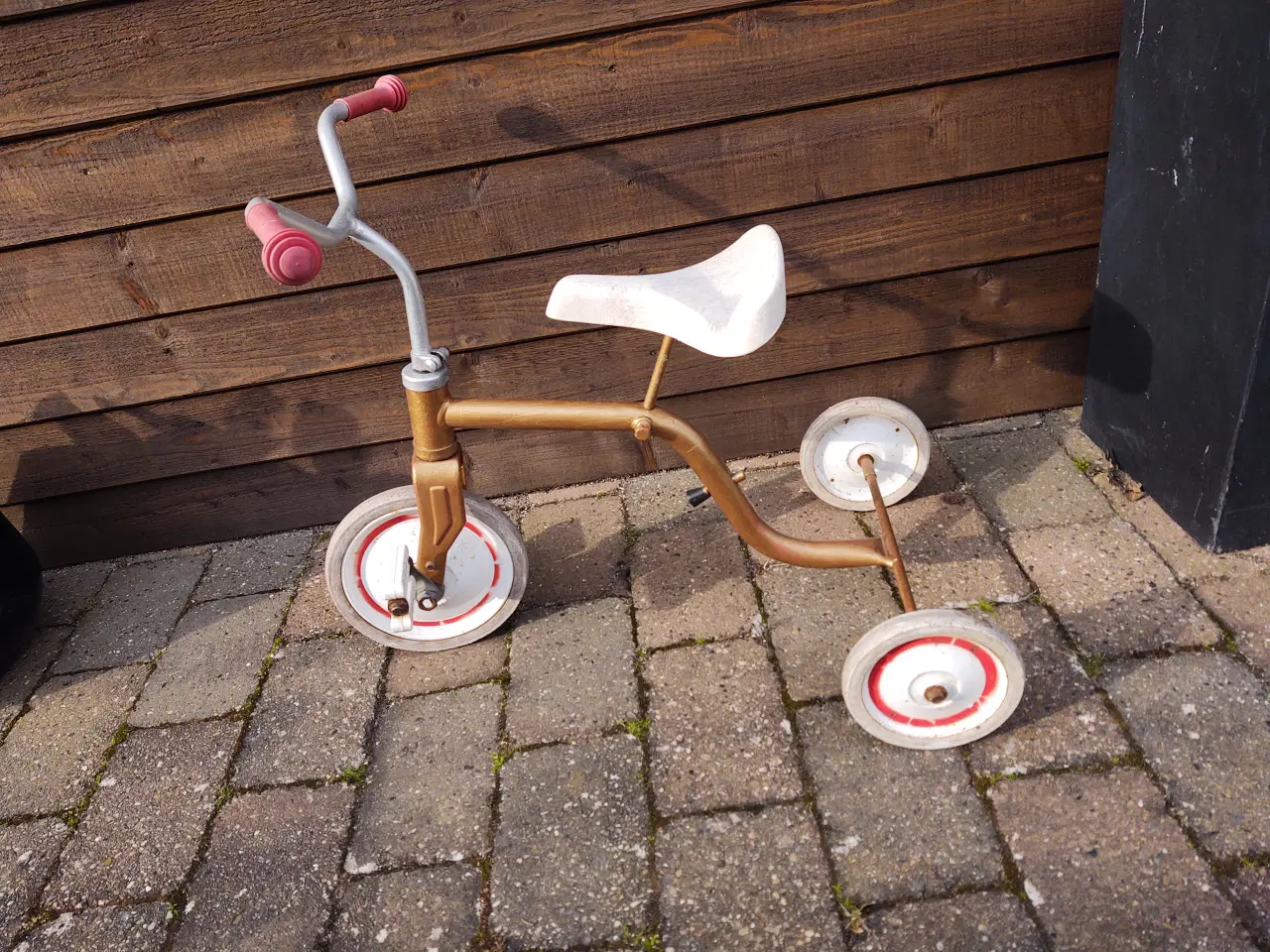 Billede 1 - Børne trehjulet cykel 