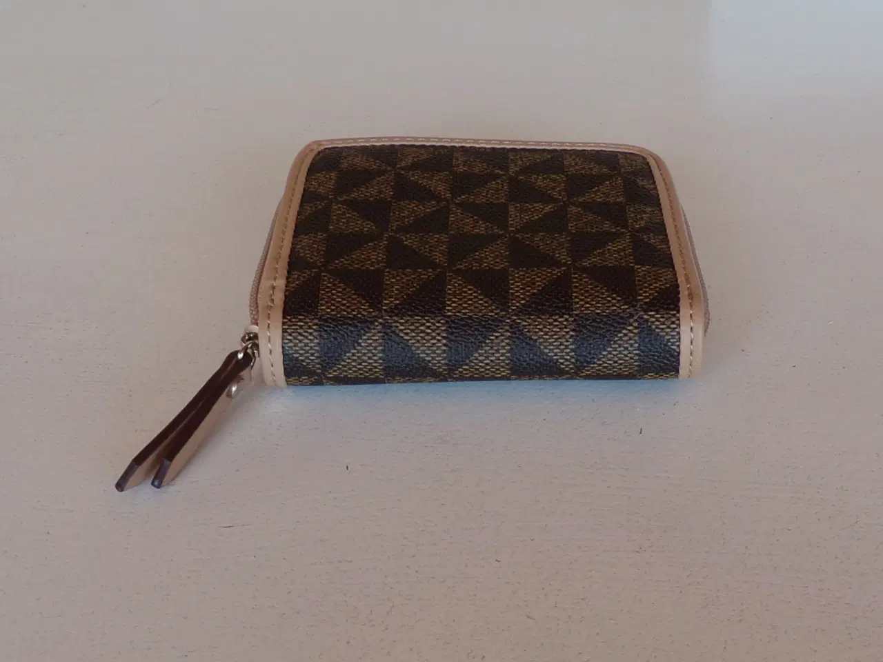 Billede 3 - NY Lækker Brun Gabor pung med lynlås