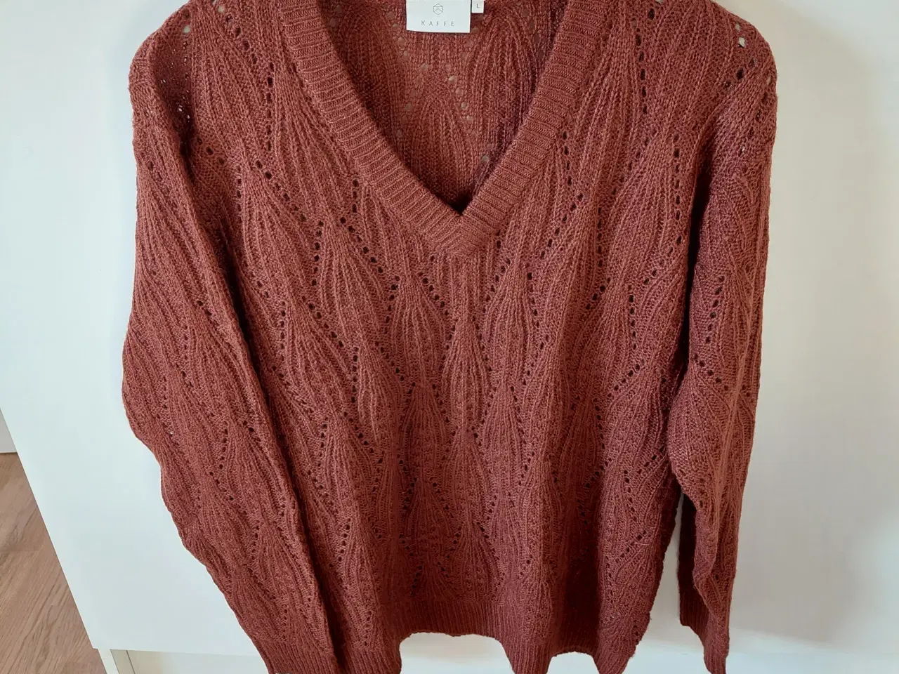 Billede 1 - Pæn Lun Sweater fra kaffe str L