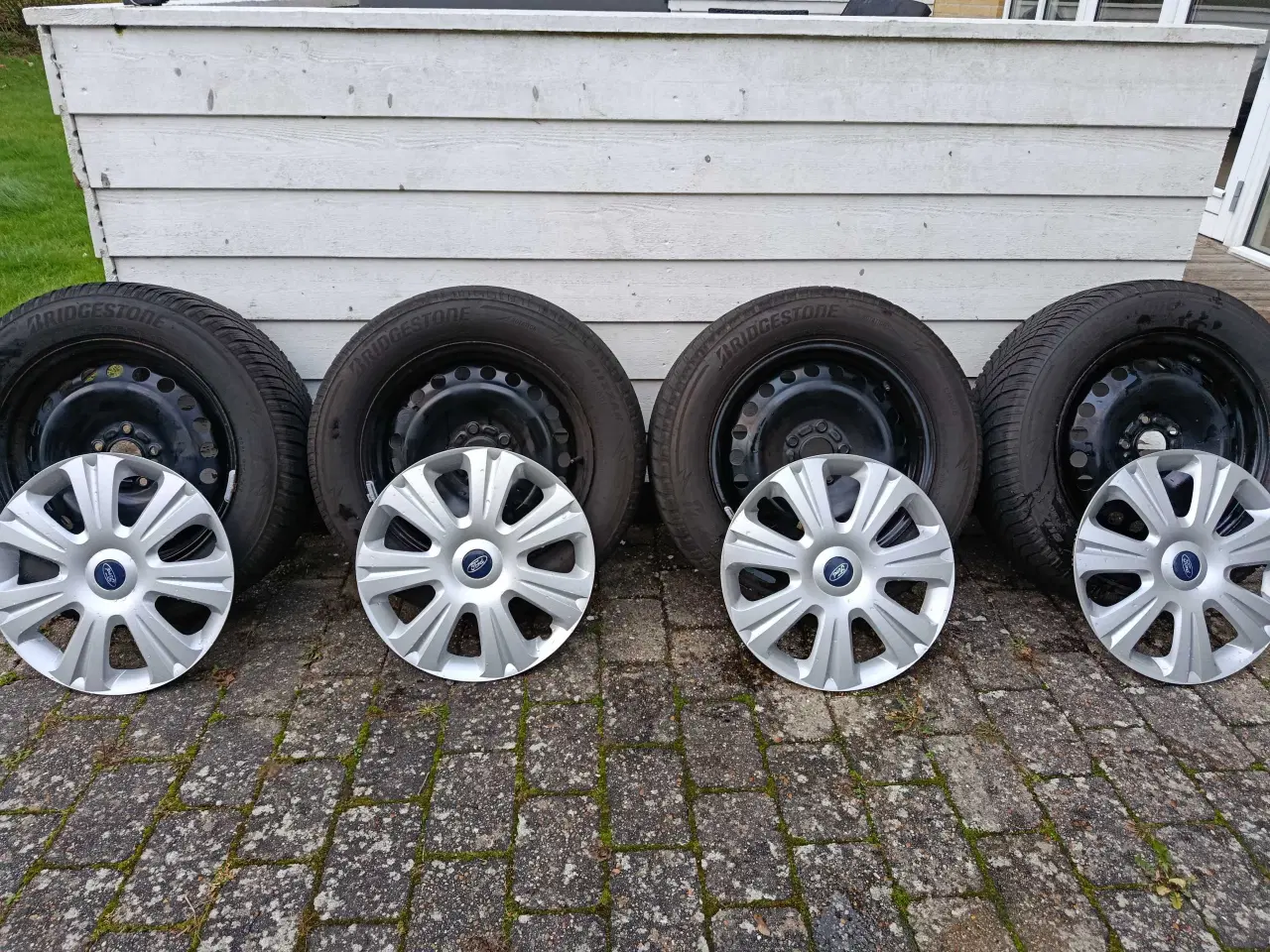 Billede 2 - Fint sæt stålfælge 5x108 med tpms