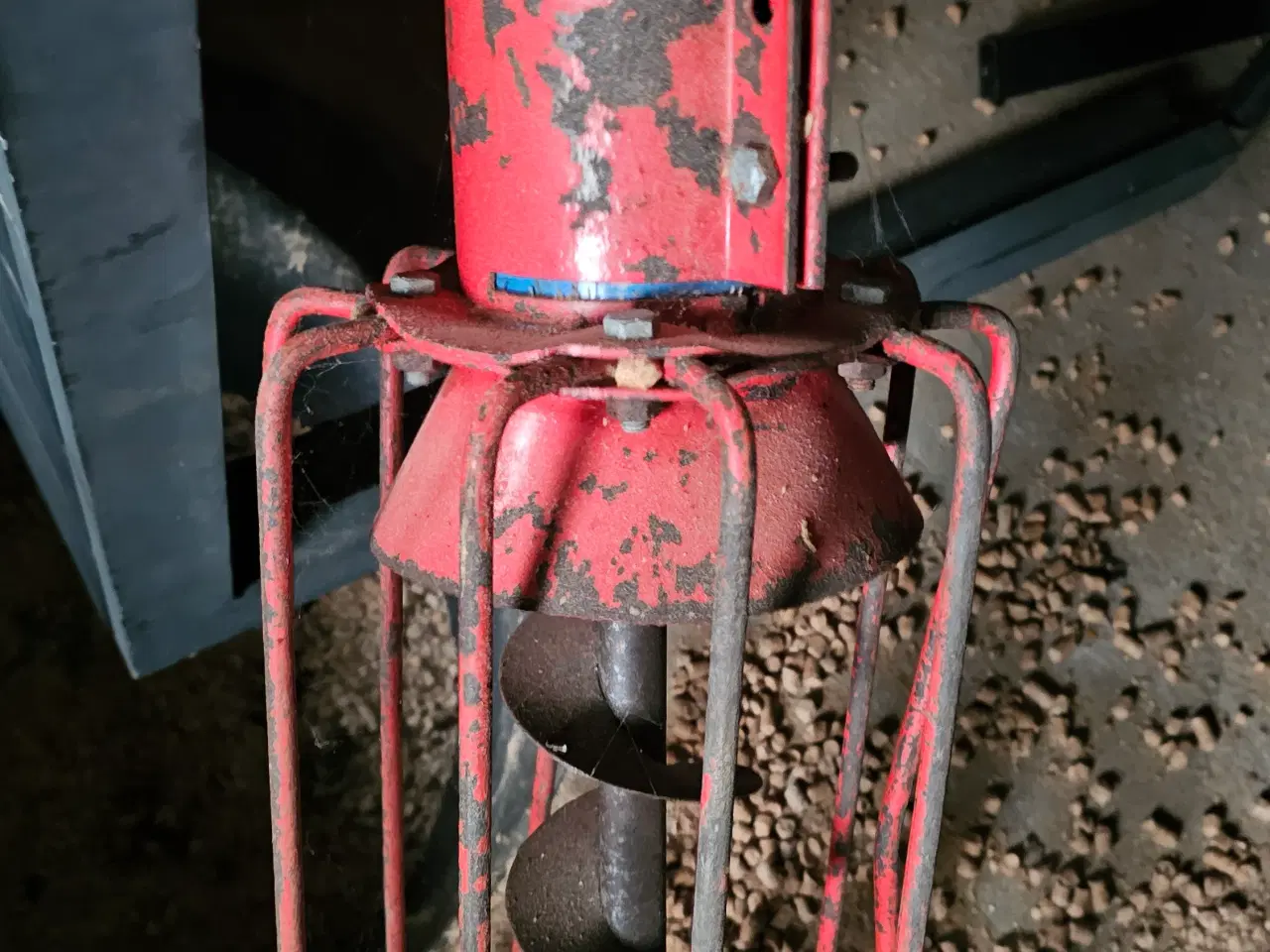 Billede 6 - Kornsnegl brugt til træpiller