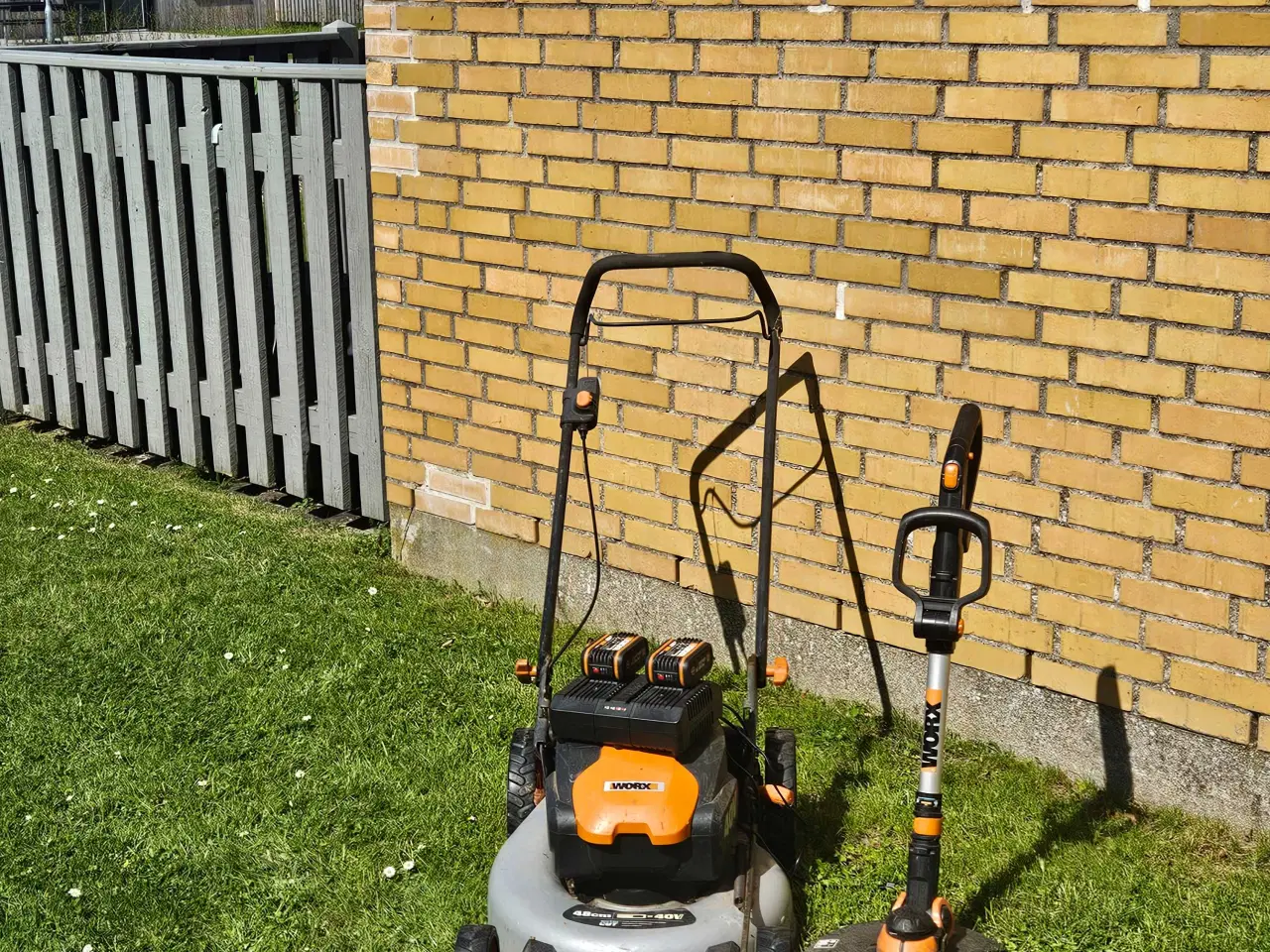 Billede 4 - Plæneklipper og trimmer 