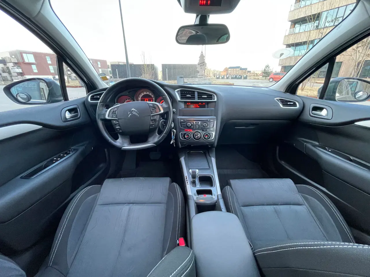 Billede 16 - Flot velholdt nysynet c4 automatgear