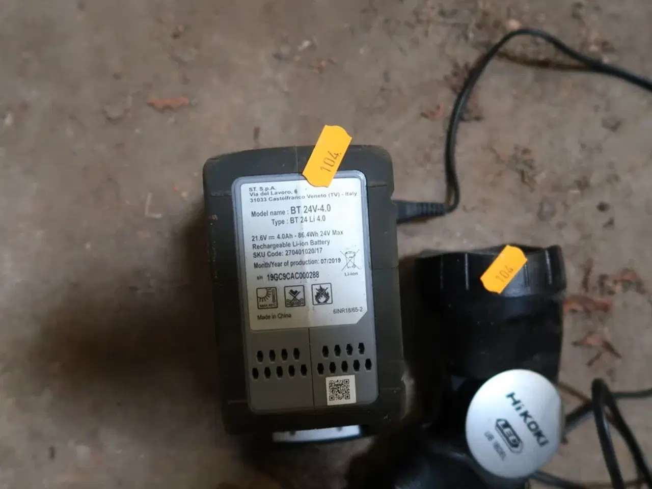 Billede 4 - Arbejdslampe samt batteri og lader HIKOKOI
