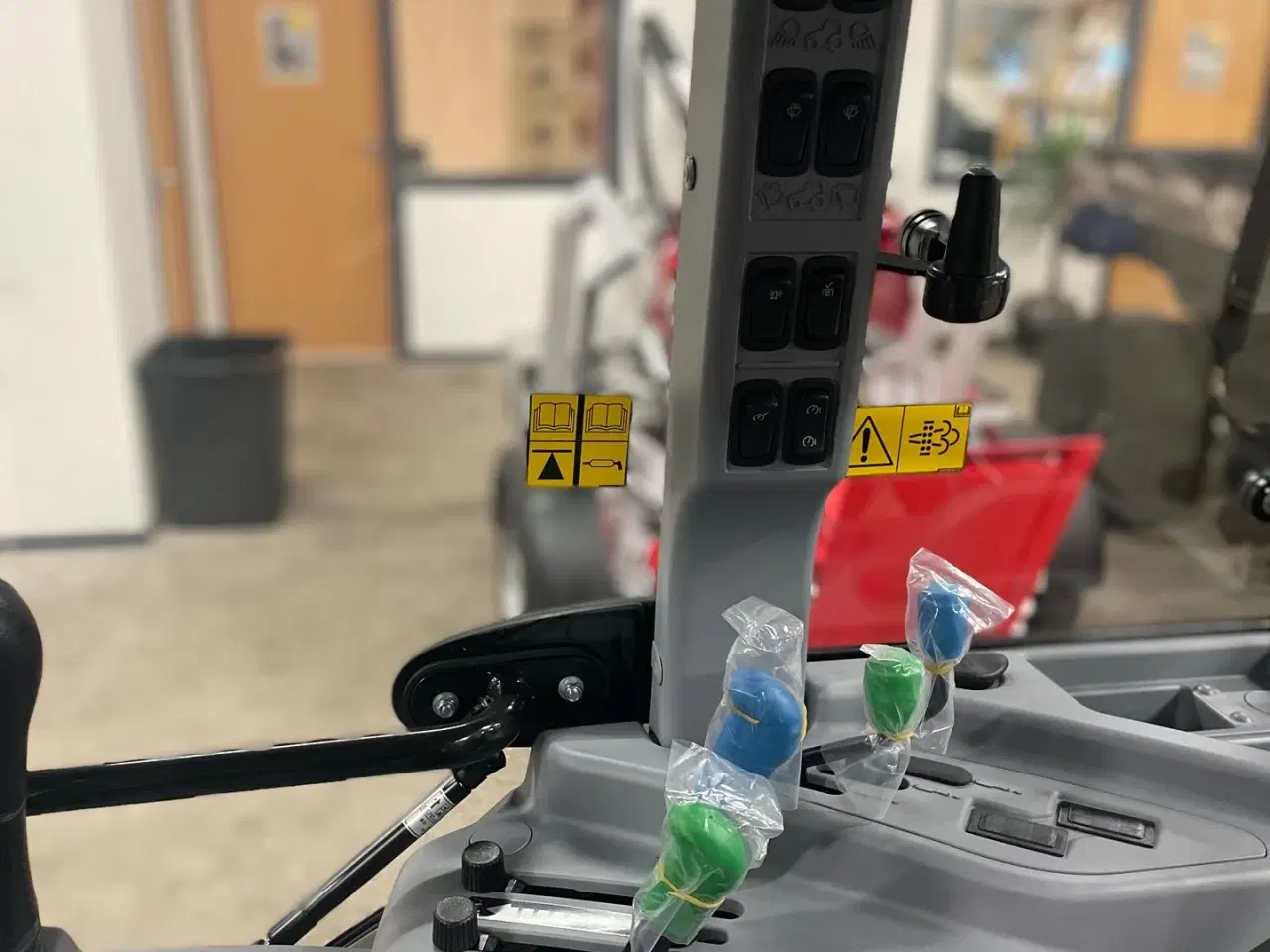 Billede 6 - New Holland BOOMER 40 HST Fabriksny