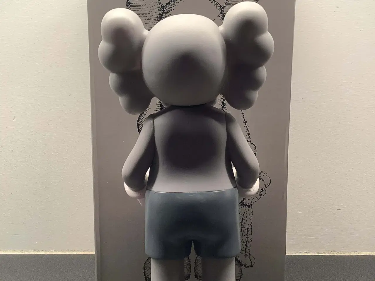 Billede 4 - KAWS Medicom Toy Grå - 30 cm høj
