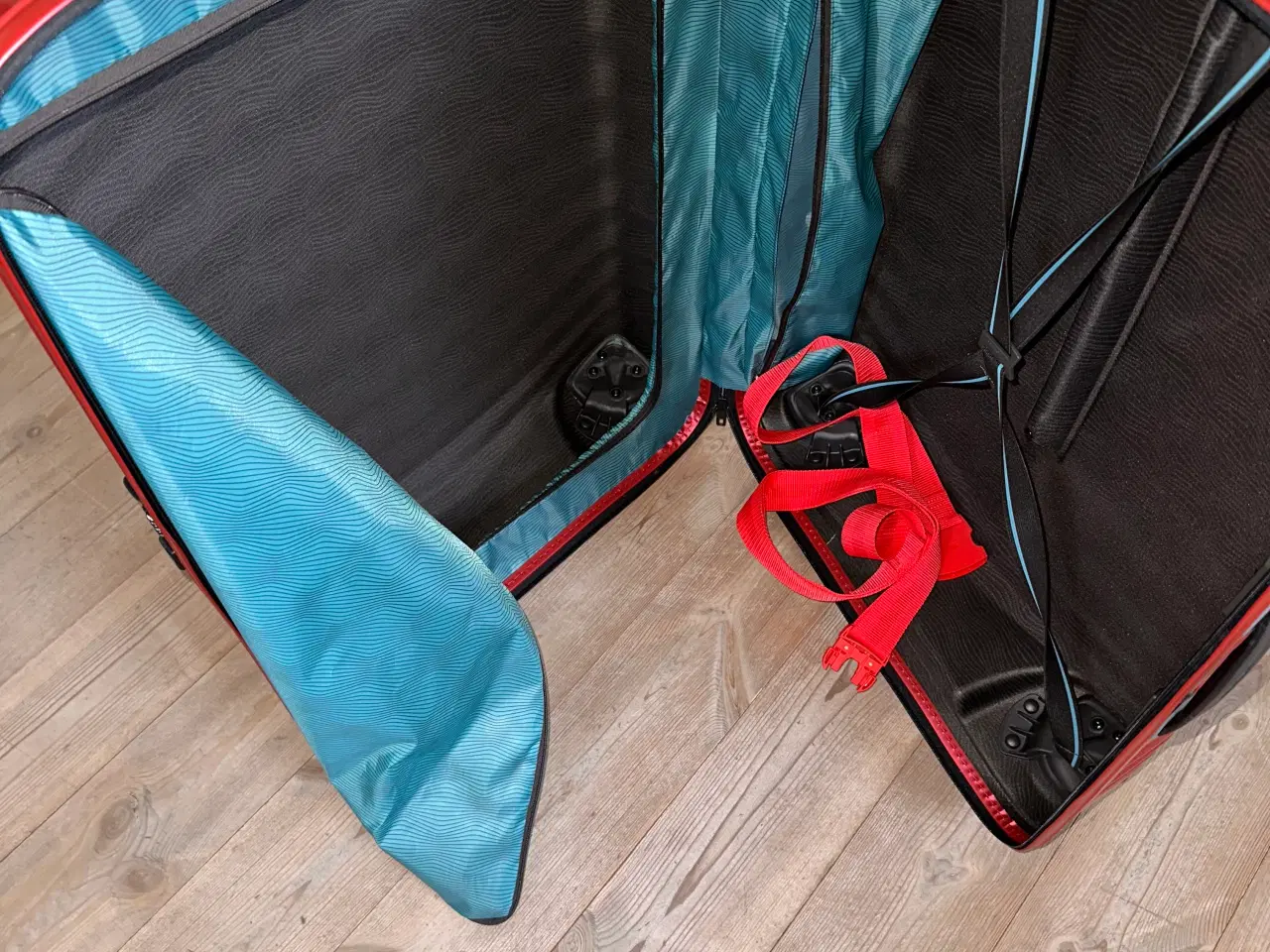 Billede 10 - Samsonite lite kuffert