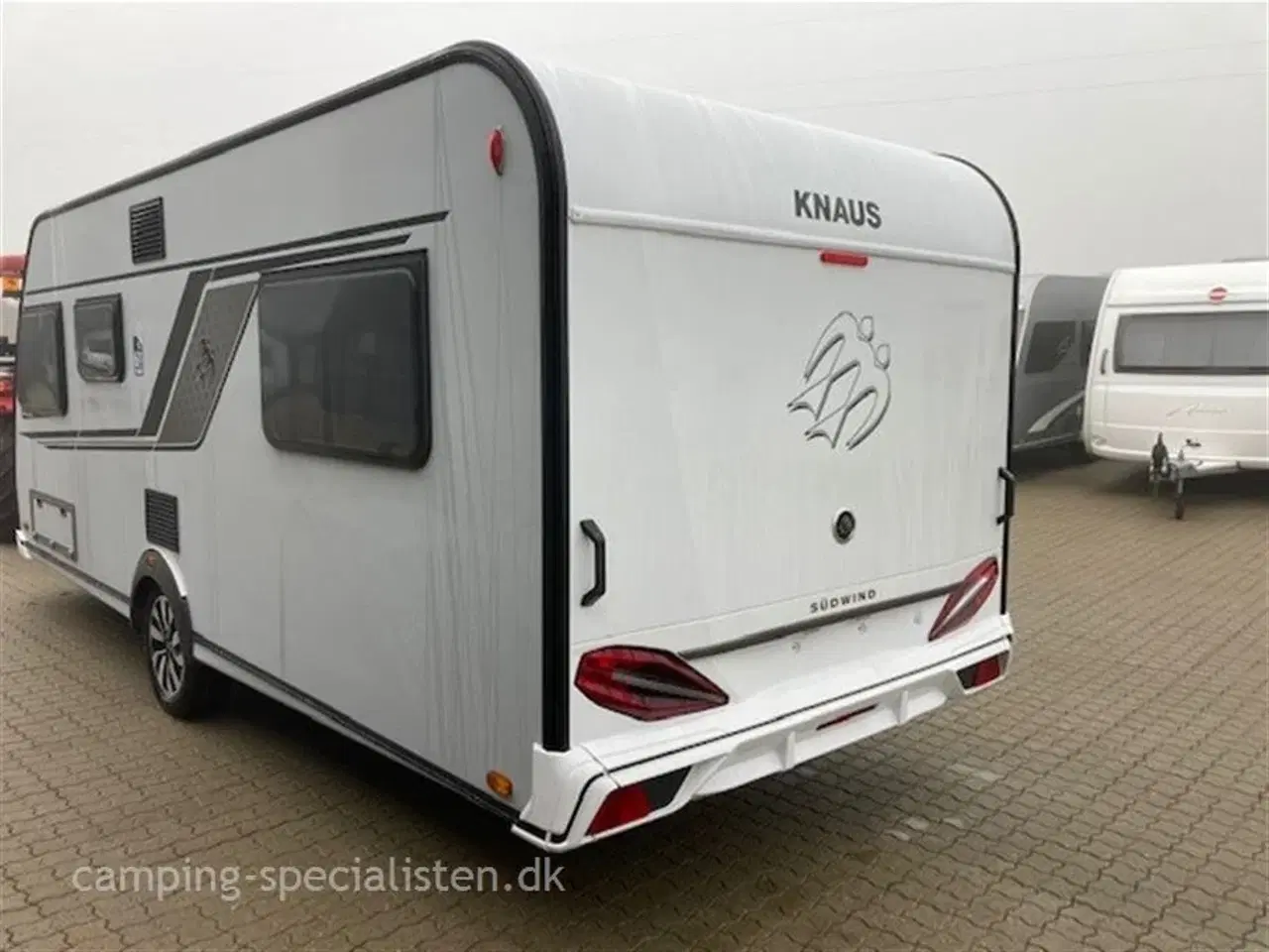 Billede 3 - 2023 - Knaus Sudwind 540 UE 60 Years   En flot Knaus Südwind 540 UE model 2023 kan nu ses  hos Camping-Specialisten.dk