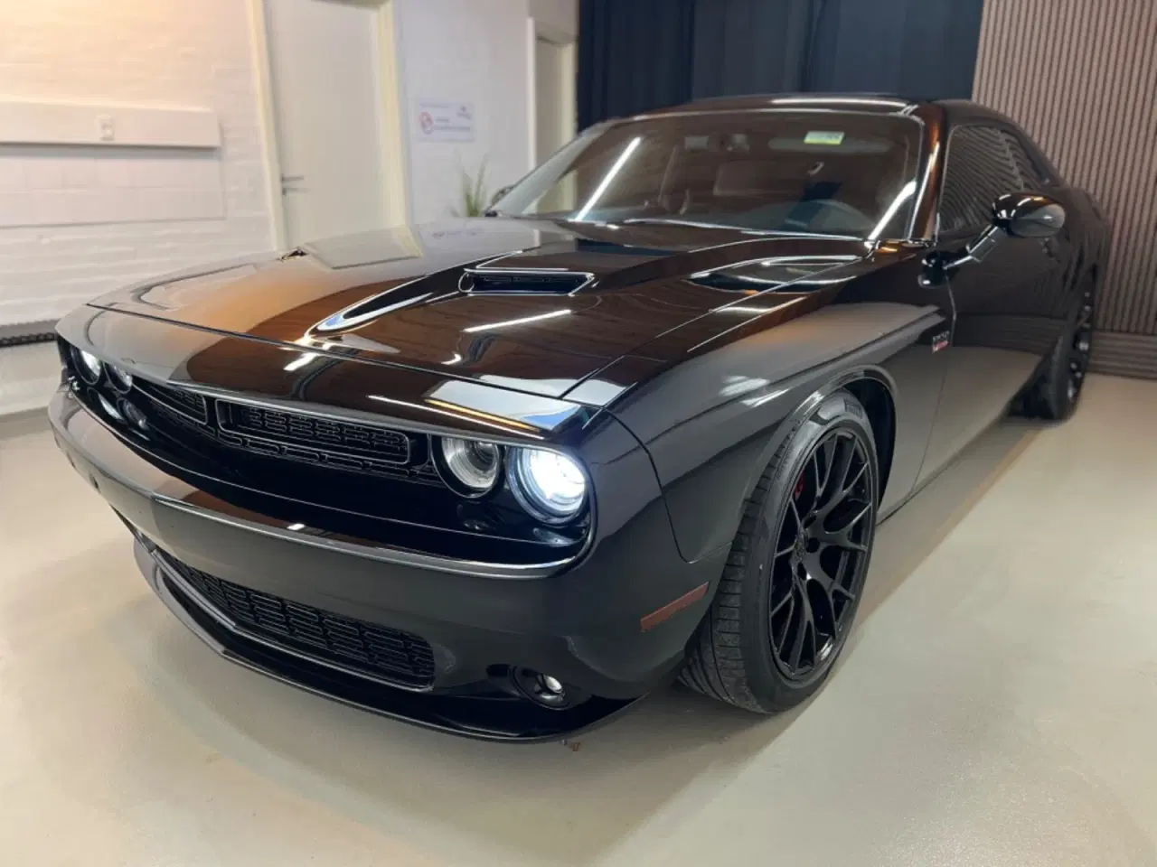 Billede 1 - Dodge Challenger 5,7 Hemi aut.