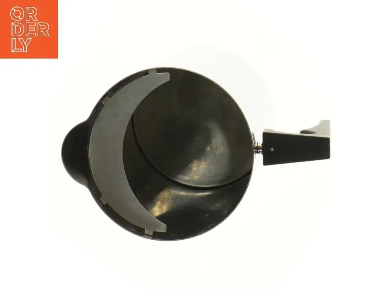 Billede 3 - Arne Jacobsen vandkande med sort bakelit håndtag (str. Ø 10,5 cm længde 24 cm) fra Stelton