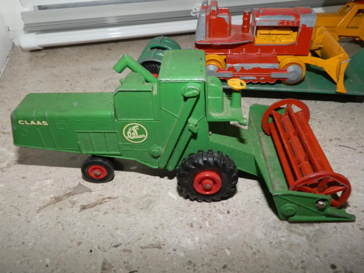 Billede 3 - Matchbox lastbil, dozer og kran