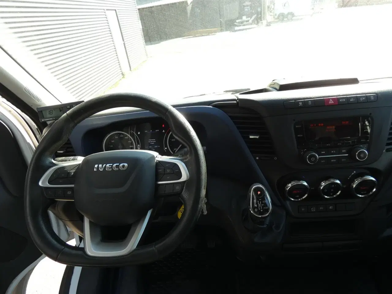 Billede 11 - Iveco Daily 35S18 3000mm 3,0 D 180HK Ladv./Chas. 8g Aut.