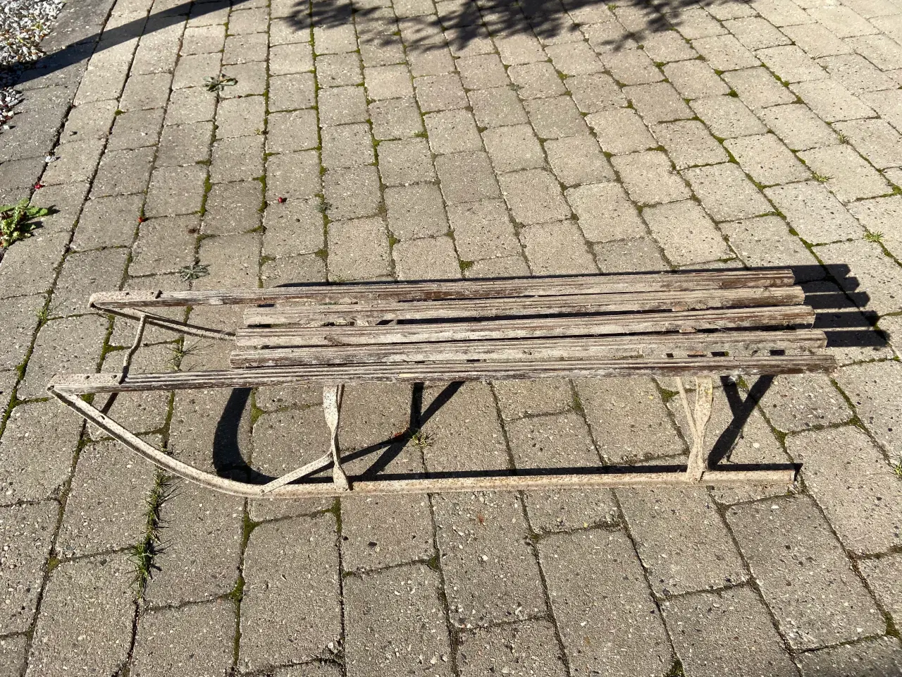 Billede 2 - Gamle kælke af træ