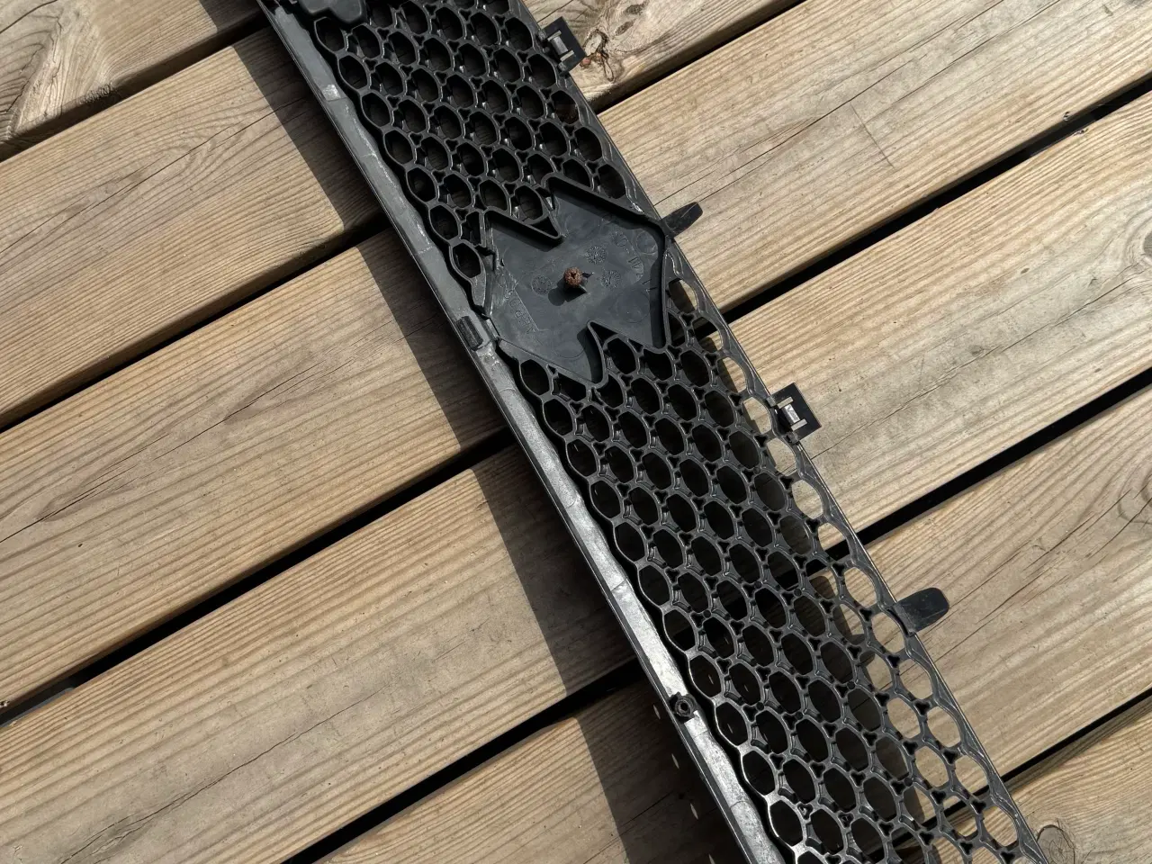 Billede 2 - Original Suzuki Swift grill sælges