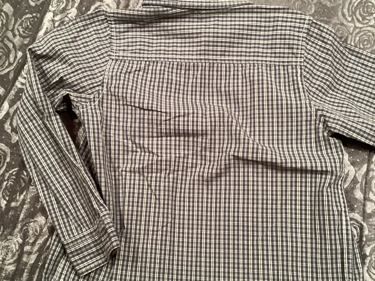 Billede 3 - Ternet skjorte fra united colors og benetton