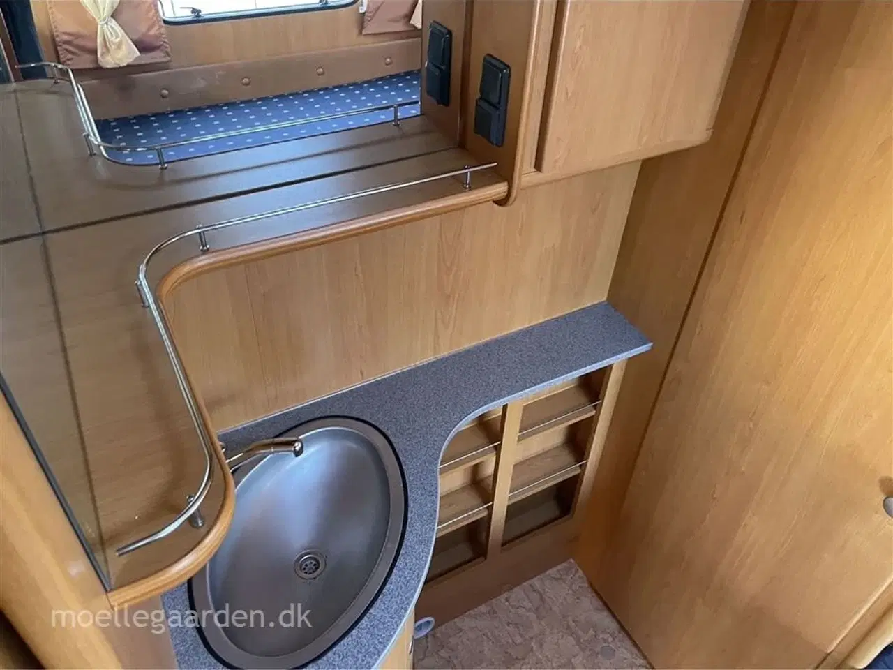 Billede 3 - 2004 - Dethleffs Camper Lifestyle 450 DB