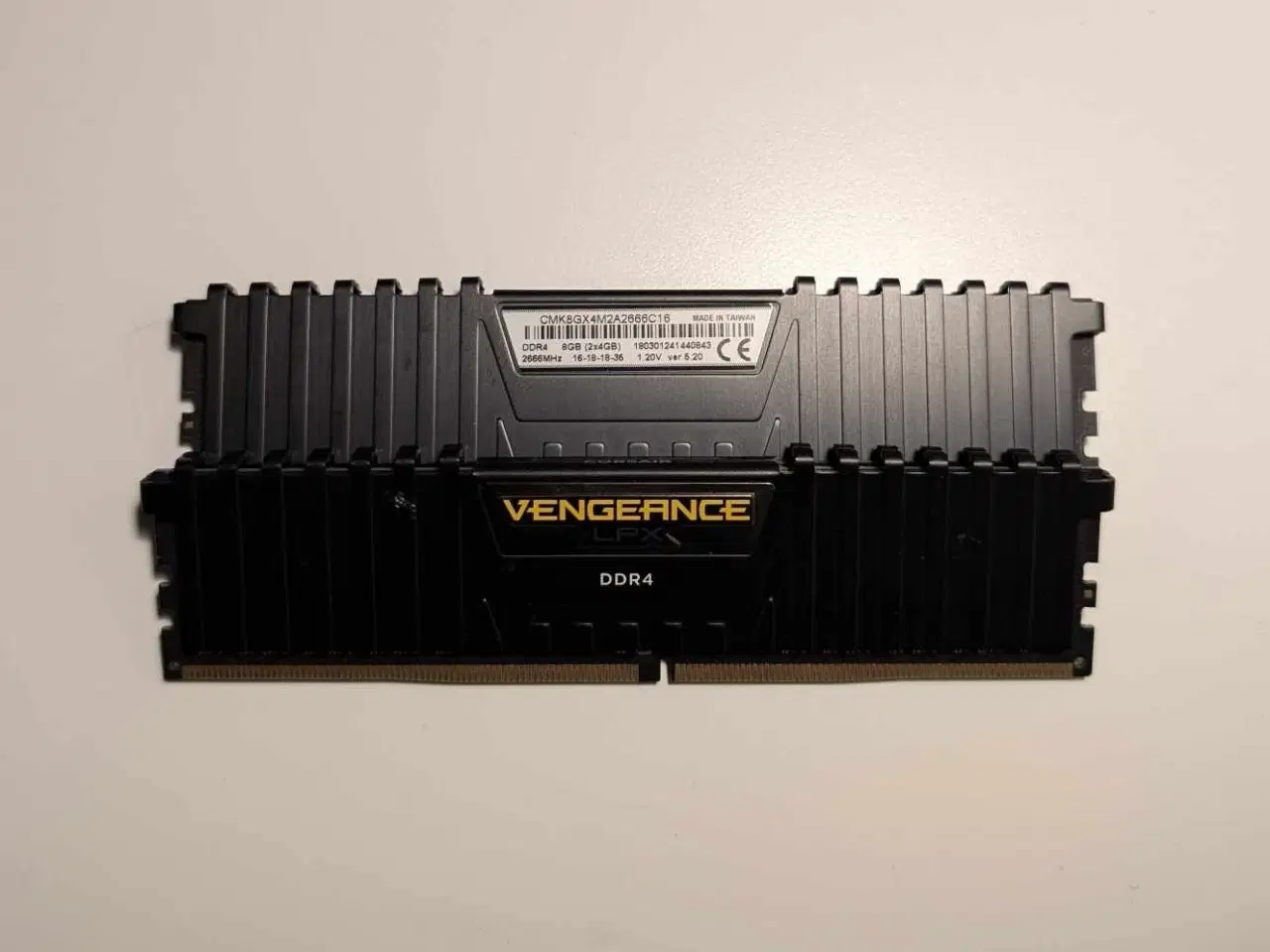 Billede 1 - Corsair Vengeance LPX 2x4gb DDR4 + Andre dele