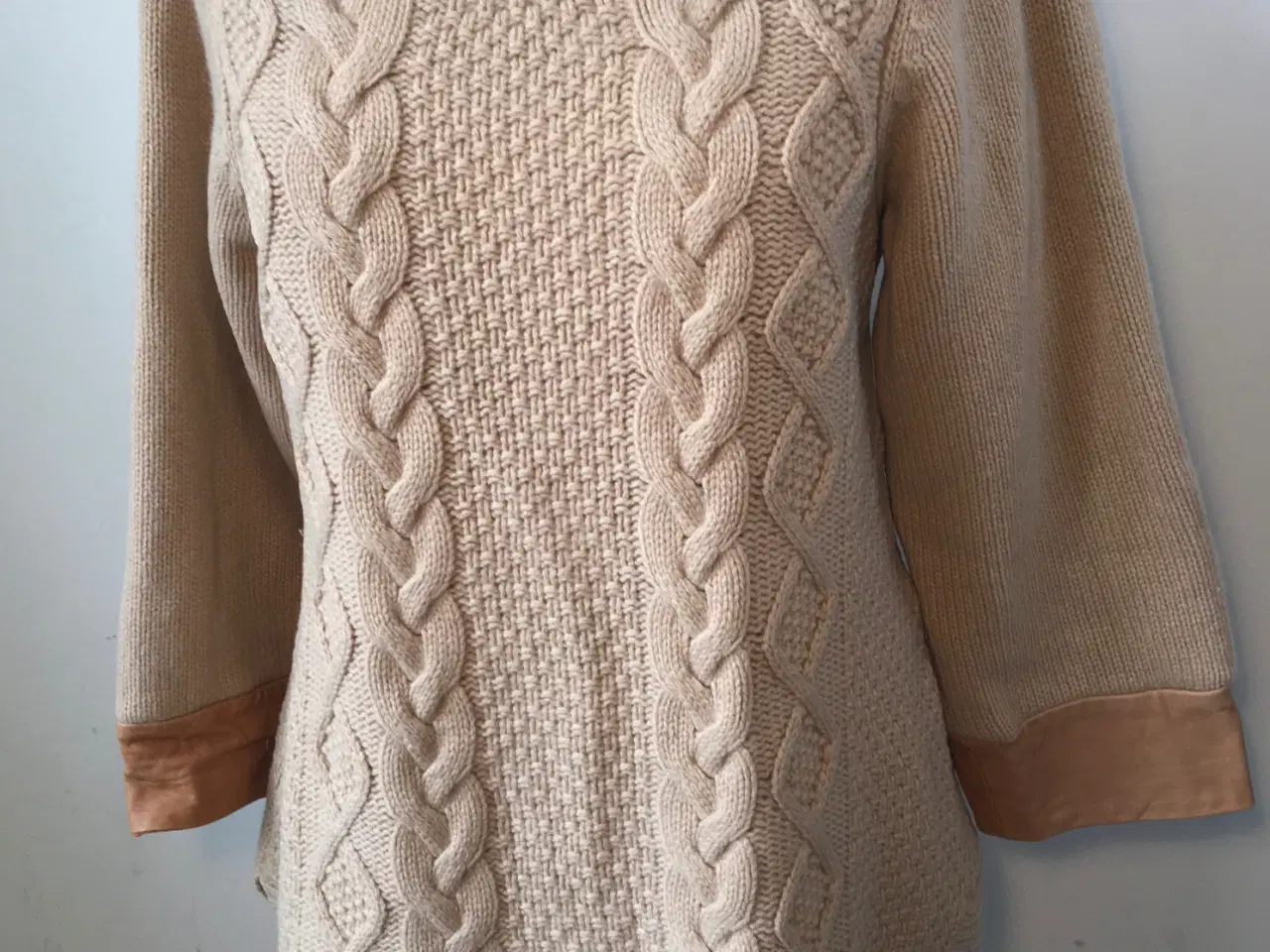 Billede 1 - Baum u Pherdgarten, beige sweater, str S