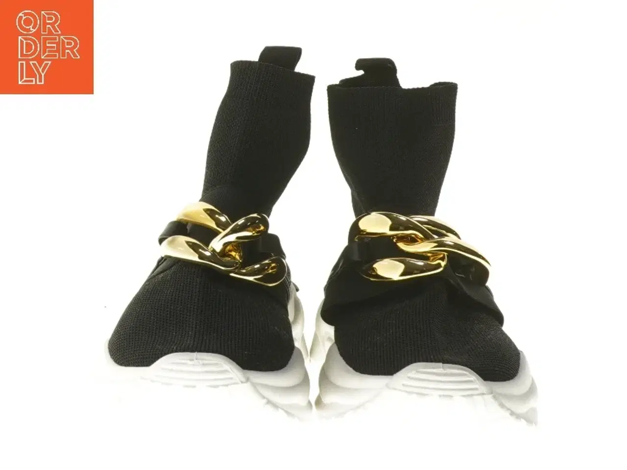 Billede 4 - Sort sneakers med guldkæde (str. 38 )