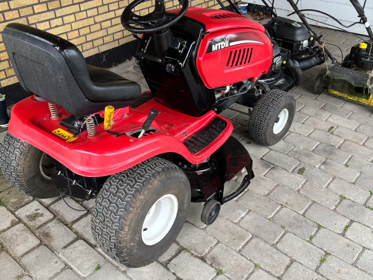 Billede 4 - Havetraktor og plæneklipper 