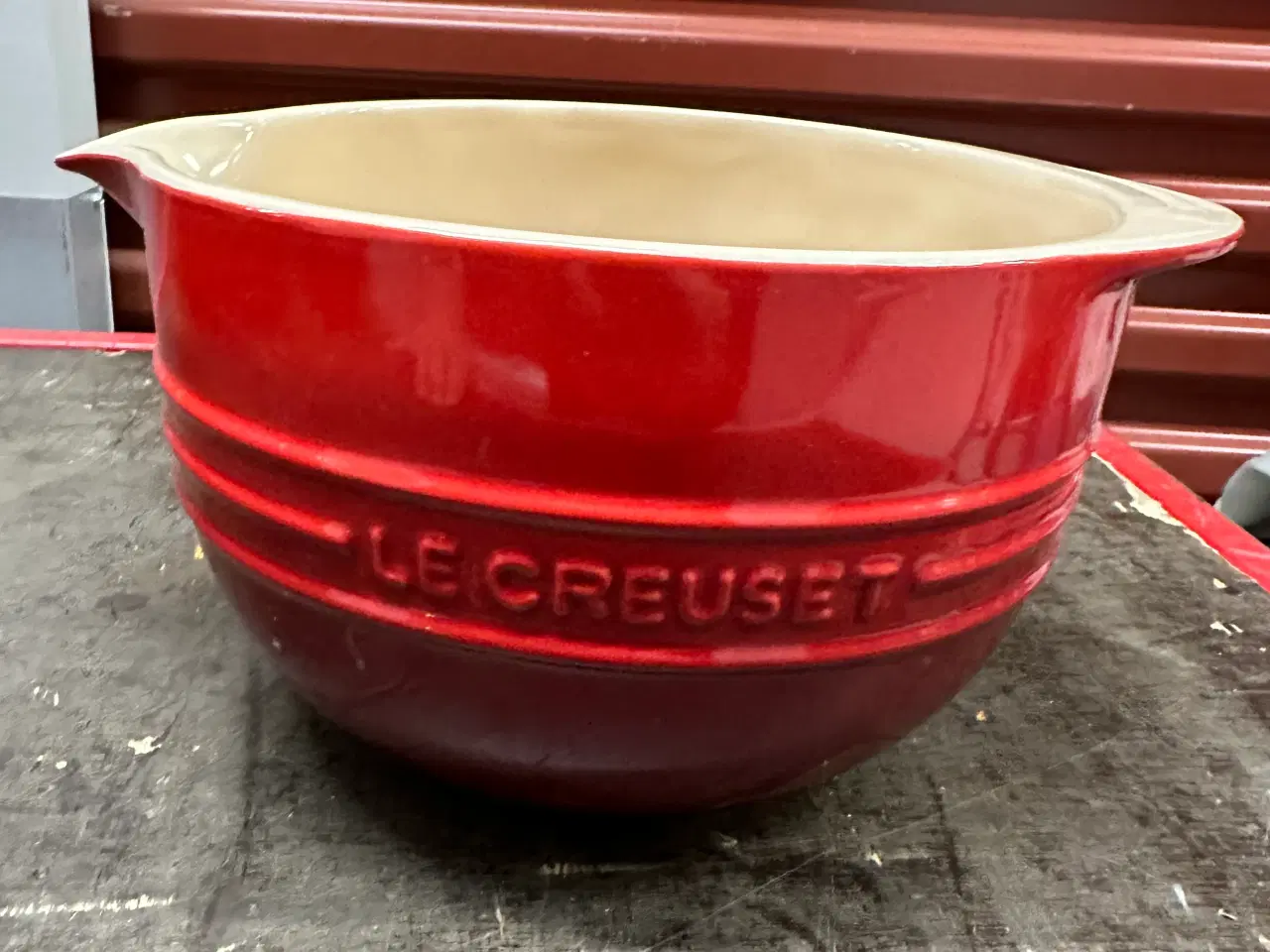 Billede 1 - Le creuset skål med hældetud rød