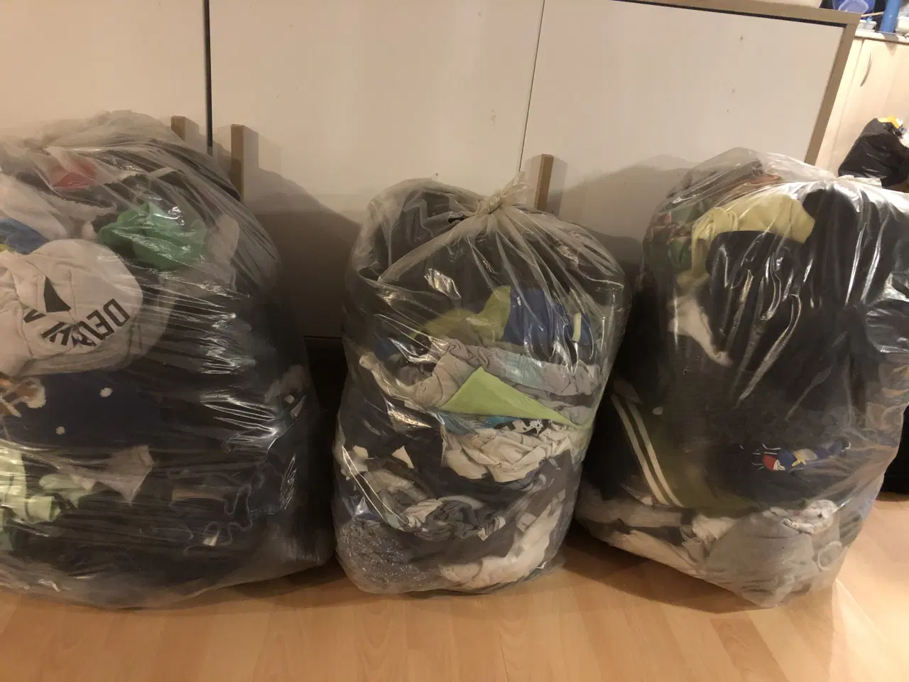 Billede 8 - Tøjpakke str 146-152 dreng