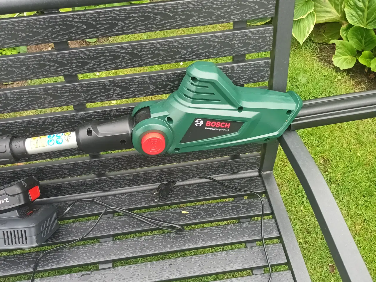 Billede 2 - Helt ny bosch hækkeklipper med 2 batterier 