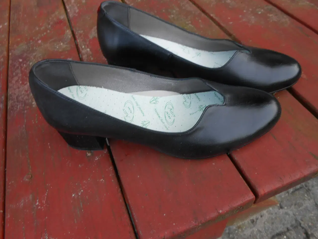 Billede 2 - Sorte Dame Pumps.