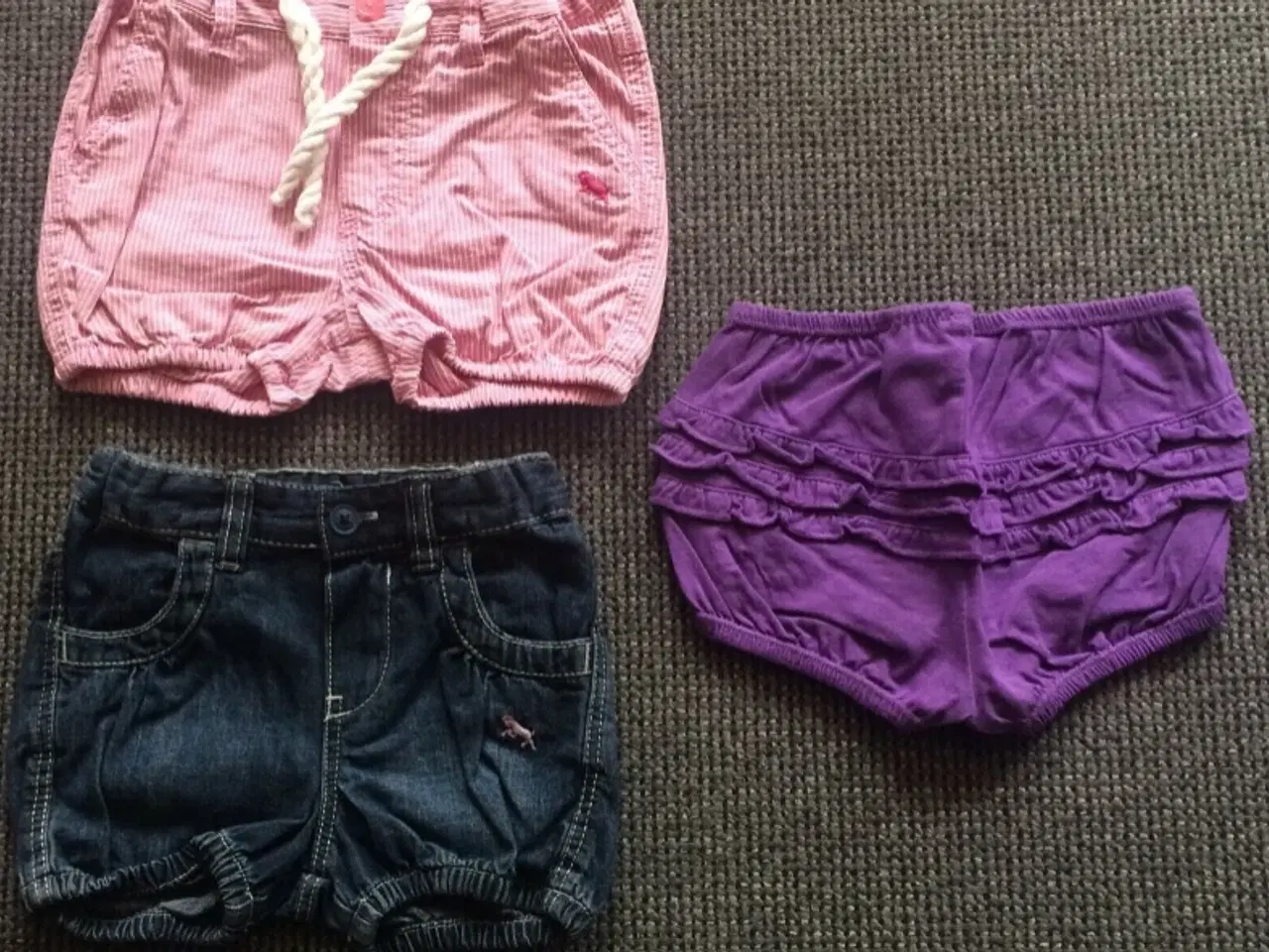 Billede 3 - Tøjpakke 10 stk. tøj str. 74