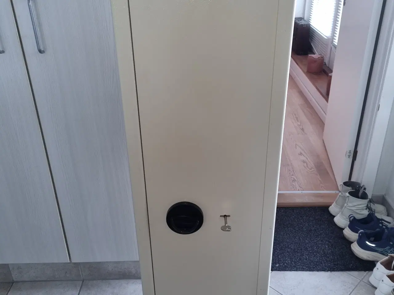 Billede 4 - Våbenskab til 5 geværer