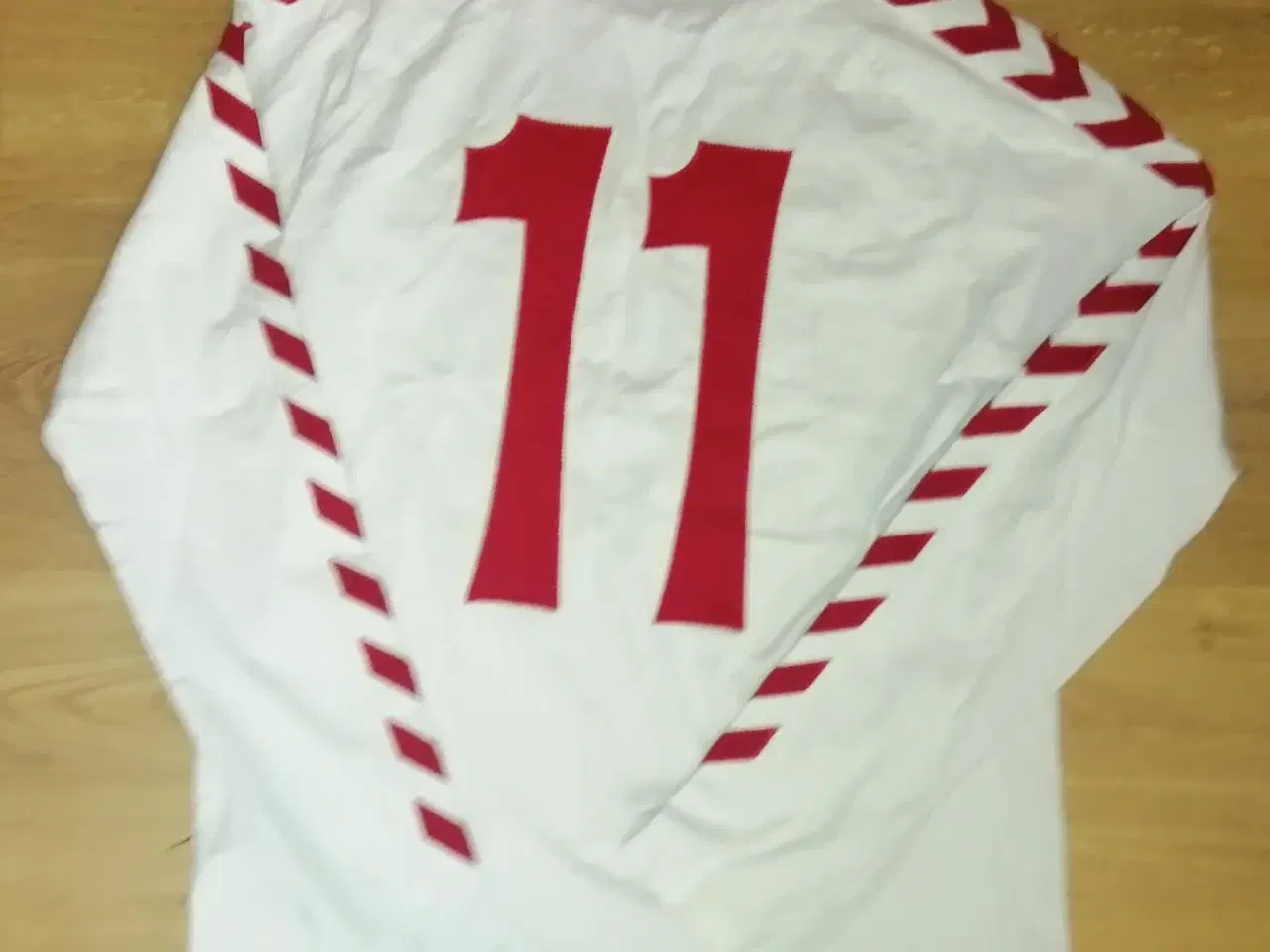 Billede 3 - DANMARK NR 11 RETRO TRØJE, SAMLEOBJEKT, STR. XL