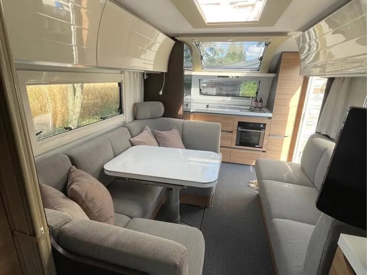 Billede 4 - Lækker luksus vogn, ikke ryger med alt i udstyr