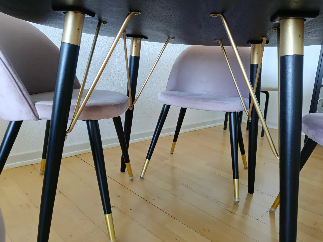 Billede 3 - Spisebord og 6 stole