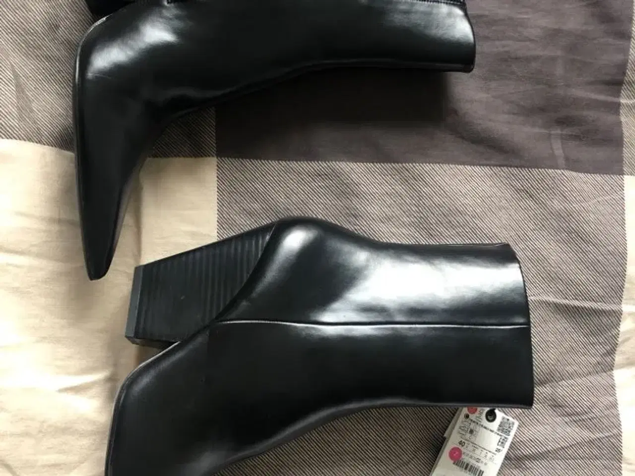 Billede 1 - Ny Sort Støvler fra Zara/ 40 storelse