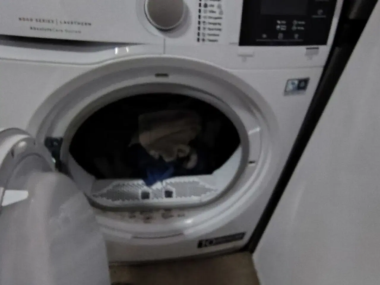 Billede 4 - Tørretumbler, brugt.  AEG.