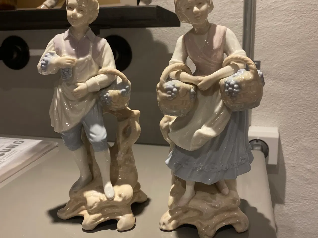 Billede 2 - 2 fine porcelænsfigurer