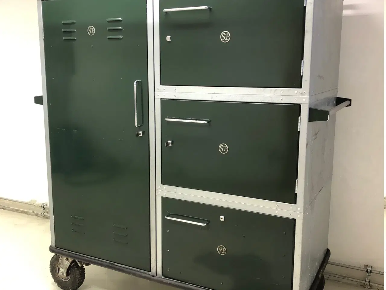 Billede 3 - Sadelskab /stævneskab